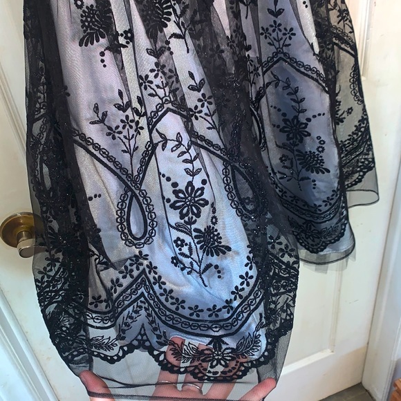 Silver sparkly lace dress 🖤🩶 - Picture 2 of 2